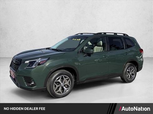 Used 2023 Subaru Forester Premium AWD/4WD image 1