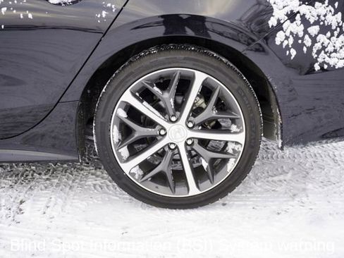 Used 2022 Honda Civic Touring image 7