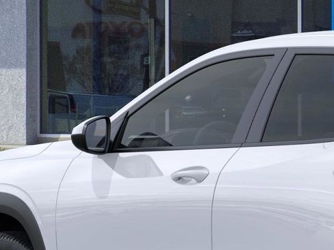 New 2026 Chevrolet Trax LS w/ LS Convenience Package FWD image 12