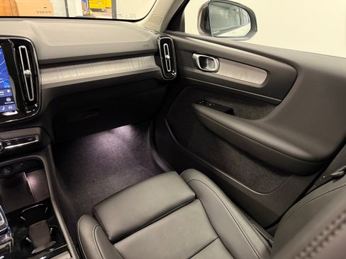 New 2026 Volvo XC40 B5 Plus w/ Protection Package Premier image 29