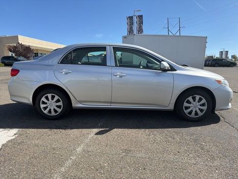 Used 2010 Toyota Corolla LE FWD image 2