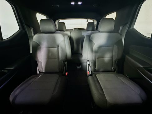 Used 2023 Chevrolet Traverse LT w/ LPO, Cargo Package AWD/4WD image 30