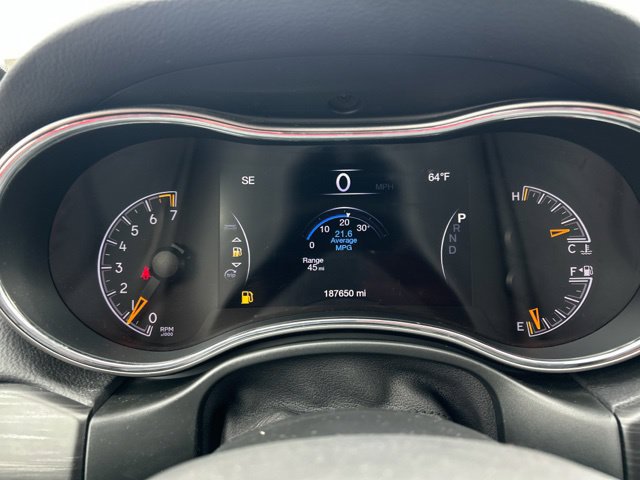 Used 2020 Jeep Grand Cherokee Altitude AWD/4WD image 34