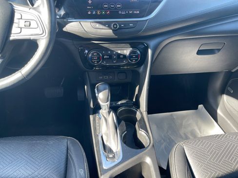 Used 2022 Buick Encore GX Essence w/ Advanced Technology Package image 12