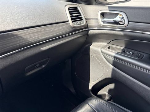 Used 2022 Jeep Grand Cherokee Limited RWD image 27