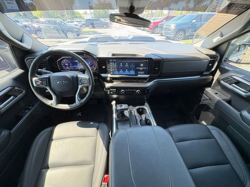 Used 2024 Chevrolet Silverado 1500 LT Trail Boss w/ Convenience Package II AWD/4WD image 21