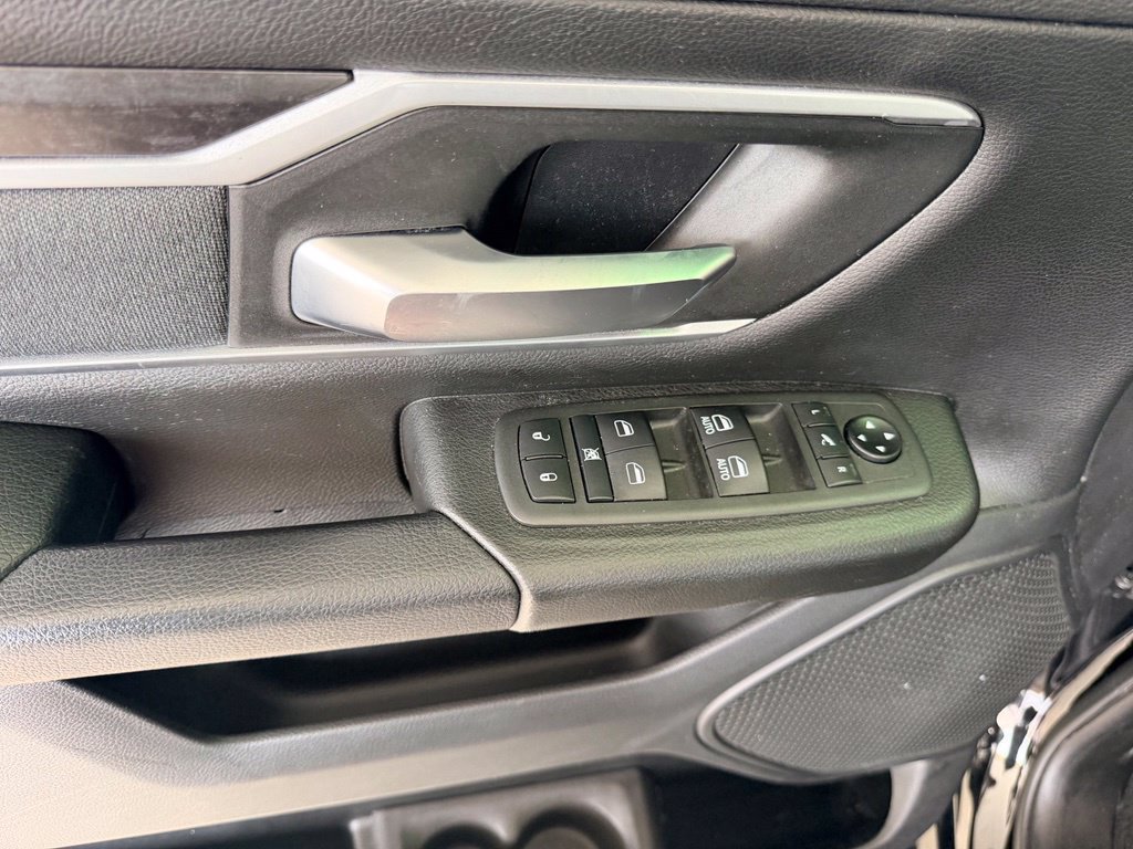 Used 2022 RAM 1500 Big Horn RWD image 12
