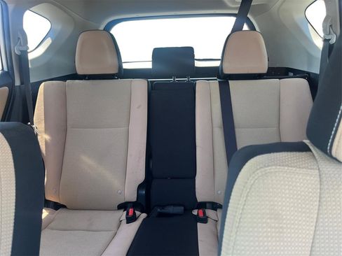 Used 2018 Toyota RAV4 XLE w/ Plus Extra Value Package AWD/4WD image 15