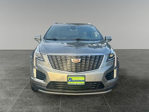 Used 2023 Cadillac XT5 Premium Luxury image 2