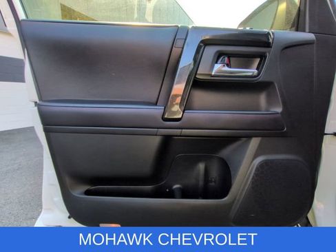 Used 2023 Toyota 4Runner TRD Off-Road Premium w/ Moonroof Package AWD/4WD image 24