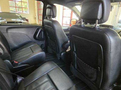 Used 2019 Dodge Grand Caravan GT FWD image 29