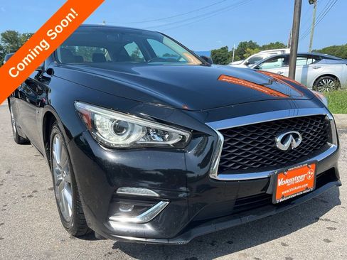 Used 2019 INFINITI Q50 Luxe RWD image 2