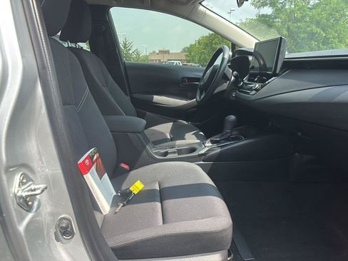Used 2025 Toyota Corolla LE FWD image 21