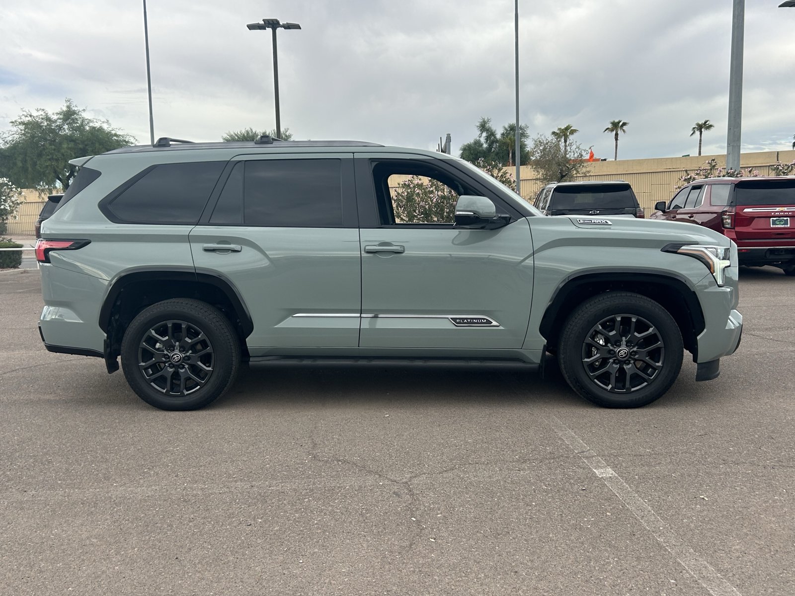 Used 2025 Toyota Sequoia Platinum AWD/4WD image 6