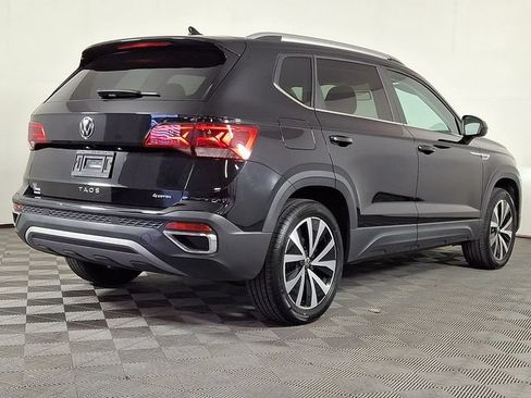 Used 2022 Volkswagen Taos SE AWD/4WD image 9