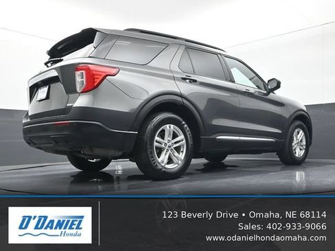Used 2020 Ford Explorer XLT AWD/4WD image 12