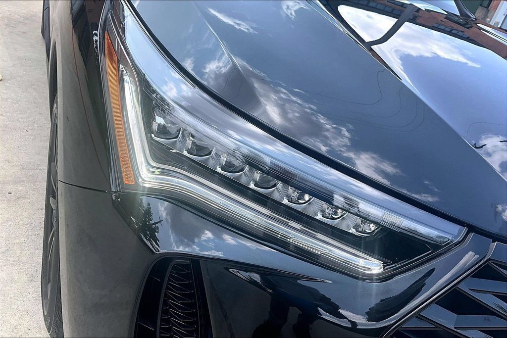 Used 2025 Acura RDX SH-AWD image 39