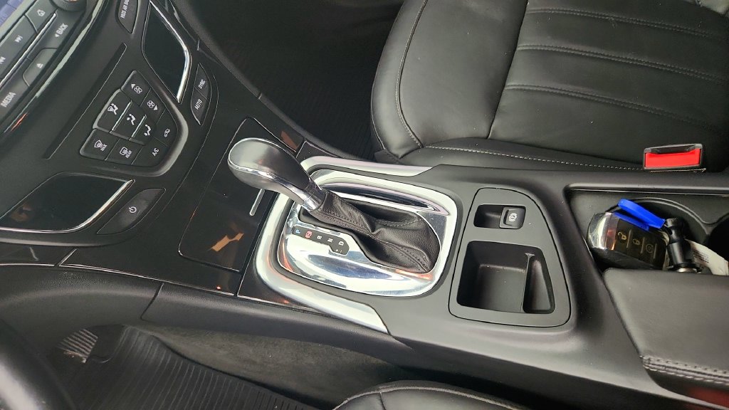 Used 2016 Buick Regal Premium FWD image 39