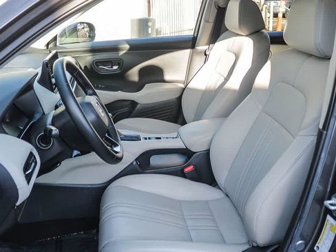 Used 2025 Honda HR-V EX-L image 17