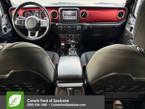 Used 2018 Jeep Wrangler Unlimited Rubicon w/ Cold Weather Group AWD/4WD image 14