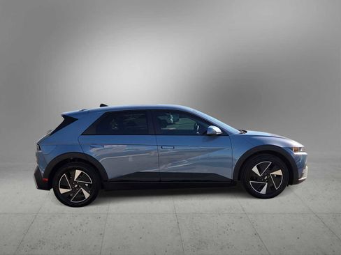 New 2026 Hyundai Ioniq 5 SE image 9