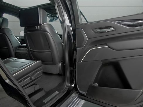 Used 2021 Cadillac Escalade Sport image 41