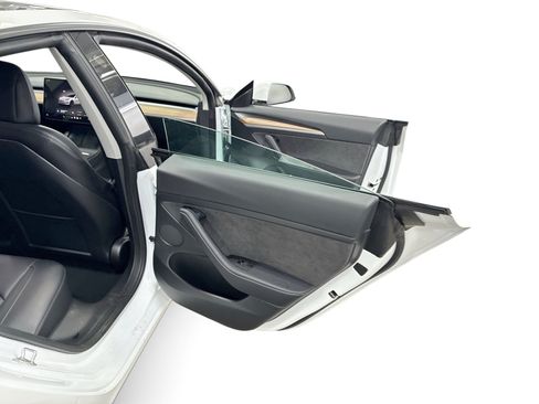 Certified 2022 Tesla Model 3 Long Range AWD/4WD image 12