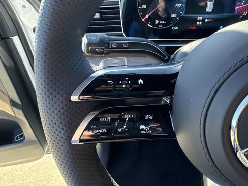 New 2026 Mercedes-Benz GLS 580 4MATIC image 16