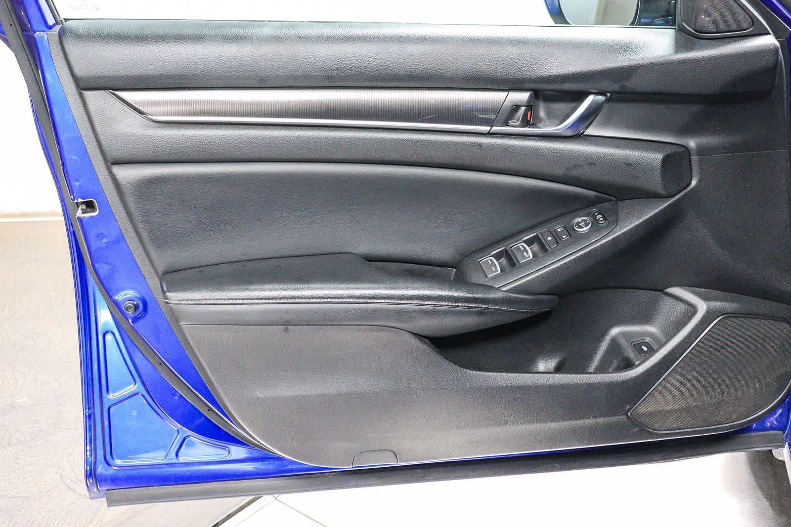 Used 2018 Honda Accord Sport image 22