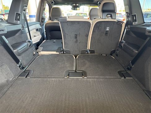 New 2026 Volvo XC90 B6 Plus w/ Protection Package Premier image 15