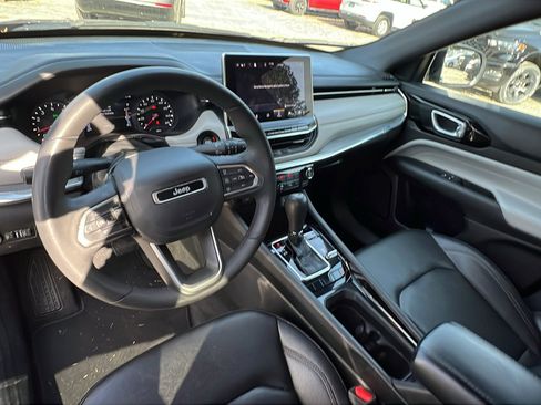 Used 2024 Jeep Compass Limited image 24