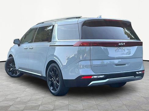 Used 2022 Kia Carnival SX FWD image 4