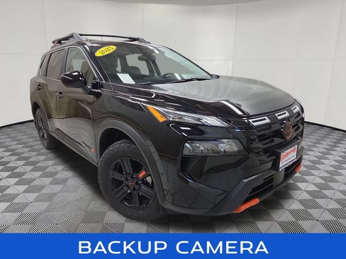 Used 2025 Nissan Rogue SV AWD/4WD image 3
