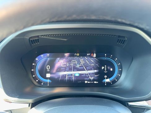 Certified 2023 Volvo XC60 B5 Plus image 13