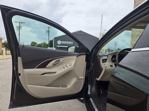 Used 2014 Buick LaCrosse Leather AWD/4WD image 4
