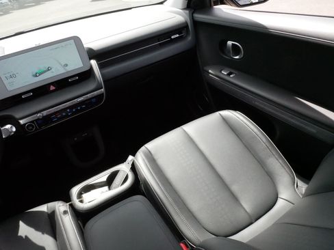 Used 2024 Hyundai Ioniq 5 Limited AWD/4WD image 11