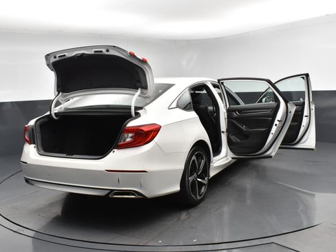 Used 2020 Honda Accord Sport image 26