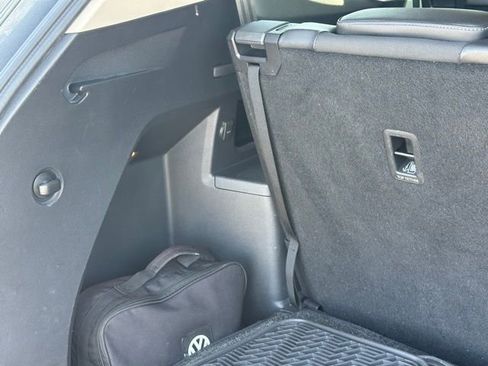 Used 2018 Volkswagen Atlas SE AWD/4WD image 34