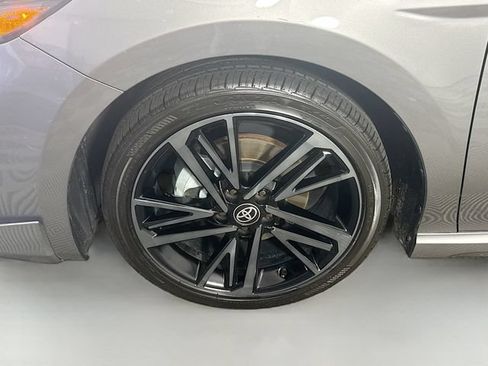 Used 2025 Toyota Camry XSE FWD image 4