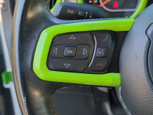 Used 2019 Jeep Wrangler Unlimited Sahara image 25