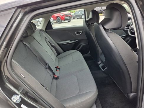 Used 2025 Kia K4 FWD image 14