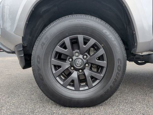 Used 2021 Toyota Tacoma SR5 RWD image 8
