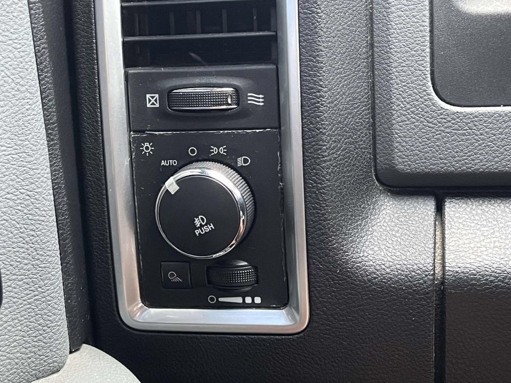 Used 2013 RAM 1500 Big Horn AWD/4WD image 23