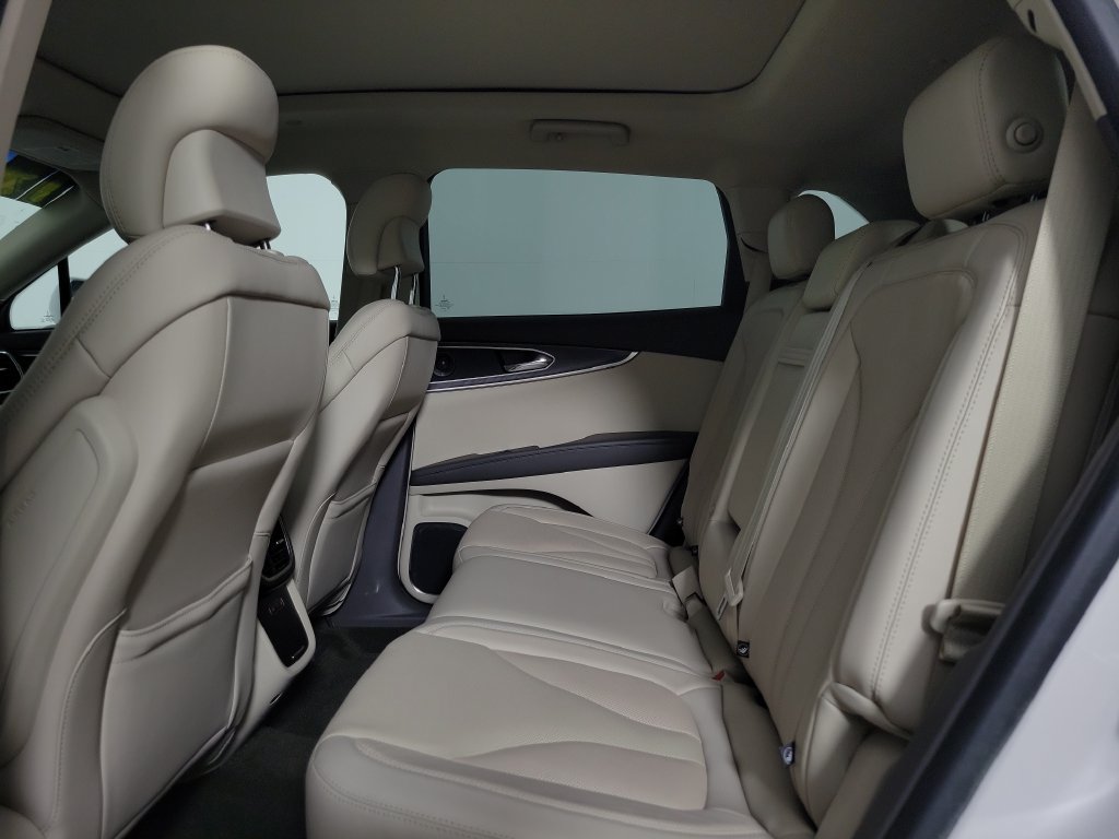 Used 2019 Lincoln Nautilus Reserve FWD image 13