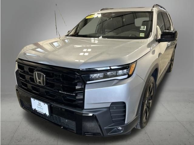Certified 2026 Honda Pilot Black Edition image 1