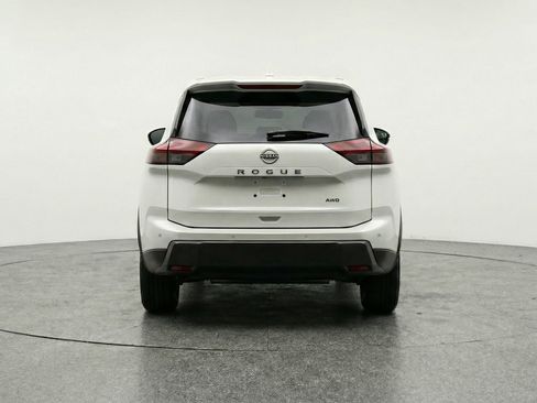 Used 2025 Nissan Rogue SV FWD image 7