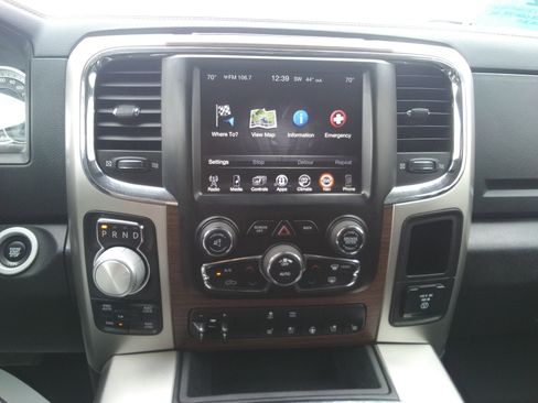 Used 2017 RAM 1500 Laramie w/ Convenience Group AWD/4WD image 22