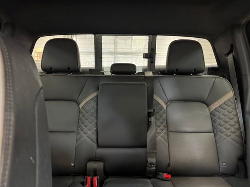 Used 2024 GMC Canyon Denali AWD/4WD image 15