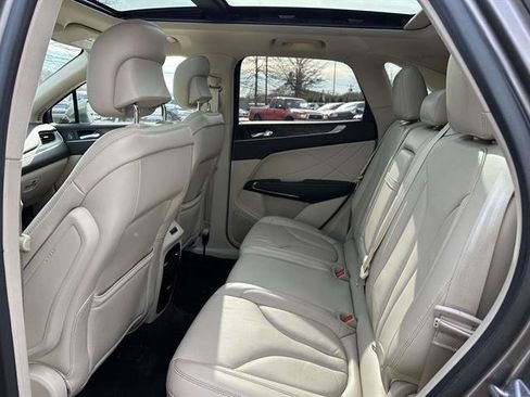 Used 2017 Lincoln MKC Reserve w/ Lincoln MKC Climate Package image 10