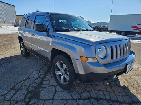 Used 2017 Jeep Patriot High Altitude image 2